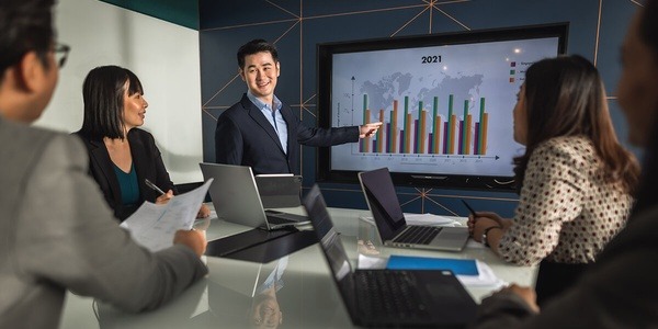 新加坡管理学院跨文化交流活动：语言伙伴和文化节日分享